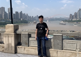 董艺
